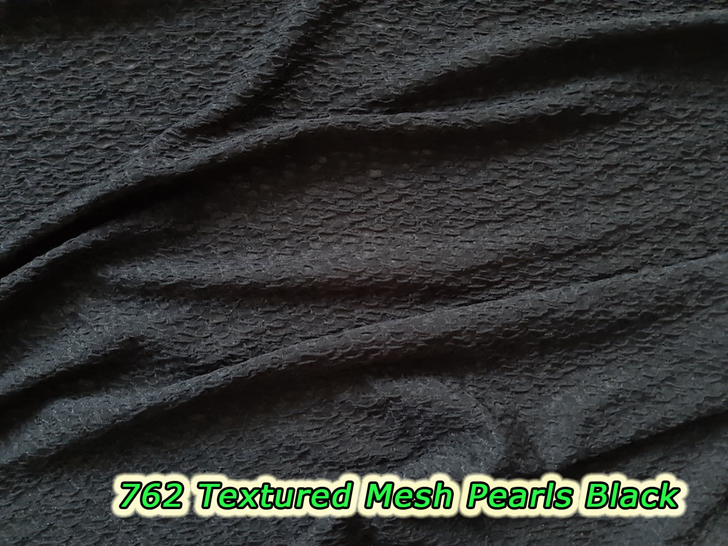 762 Textured Mesh Pearls Black